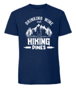 Męska koszulka z nadrukiem - Drinking Wine And Hiking Pines - obrazek 2