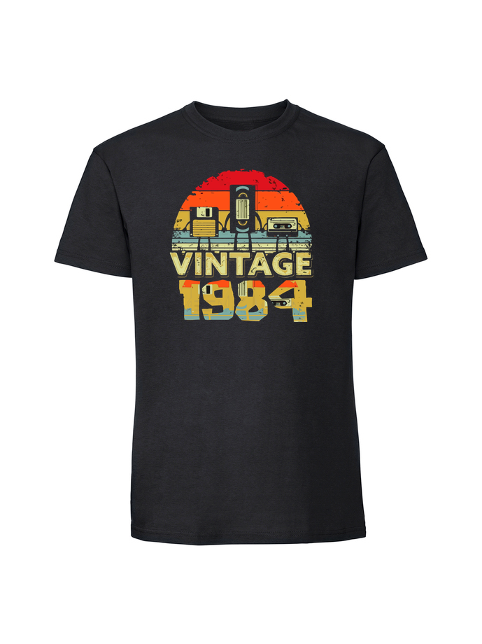 UR00031_czarna.png Męska koszulka z nadrukiem –vintage rok - wielowariantowość 1984 - obrazek 1