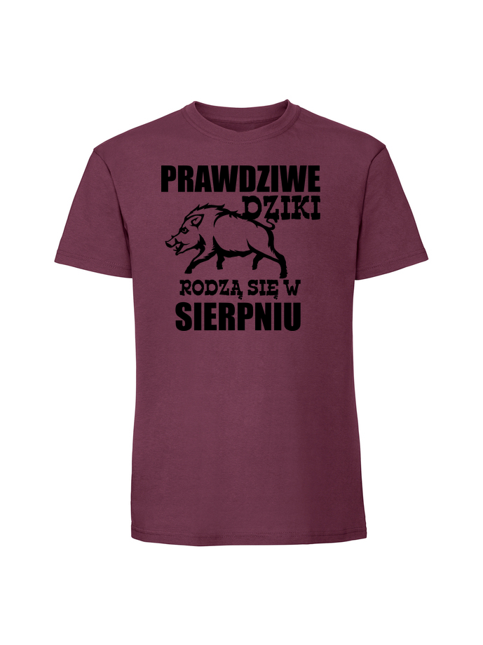 UR00083_burgundowa.png Męska koszulka z nadrukiem –PRAWDZIWE-DZIKI SIERPIEŃ - obrazek 1