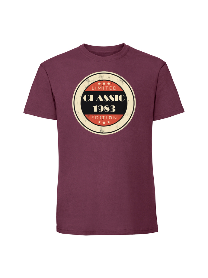 UR00306_burgundowa.png Męska koszulka z nadrukiem – 1983 CLASSIC LIMITED EDITION - obrazek 1